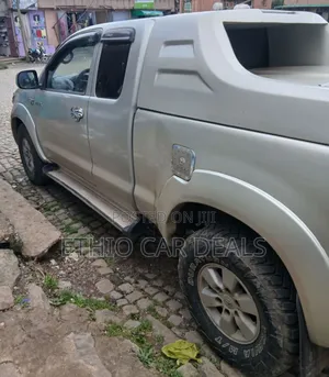 Toyota Hilux 2.7 VVT-i 4X4 SRX 2011 Silver