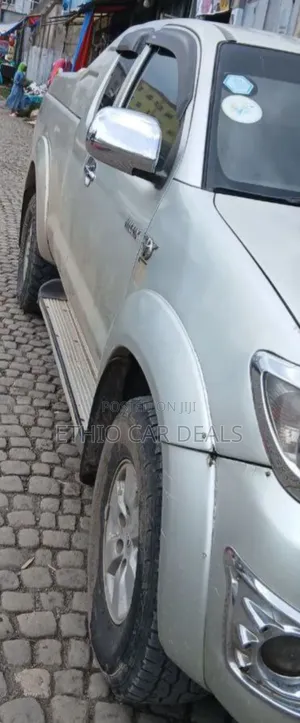 Toyota Hilux 2.7 VVT-i 4X4 SRX 2011 Silver