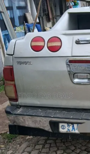 Toyota Hilux 2.7 VVT-i 4X4 SRX 2011 Silver