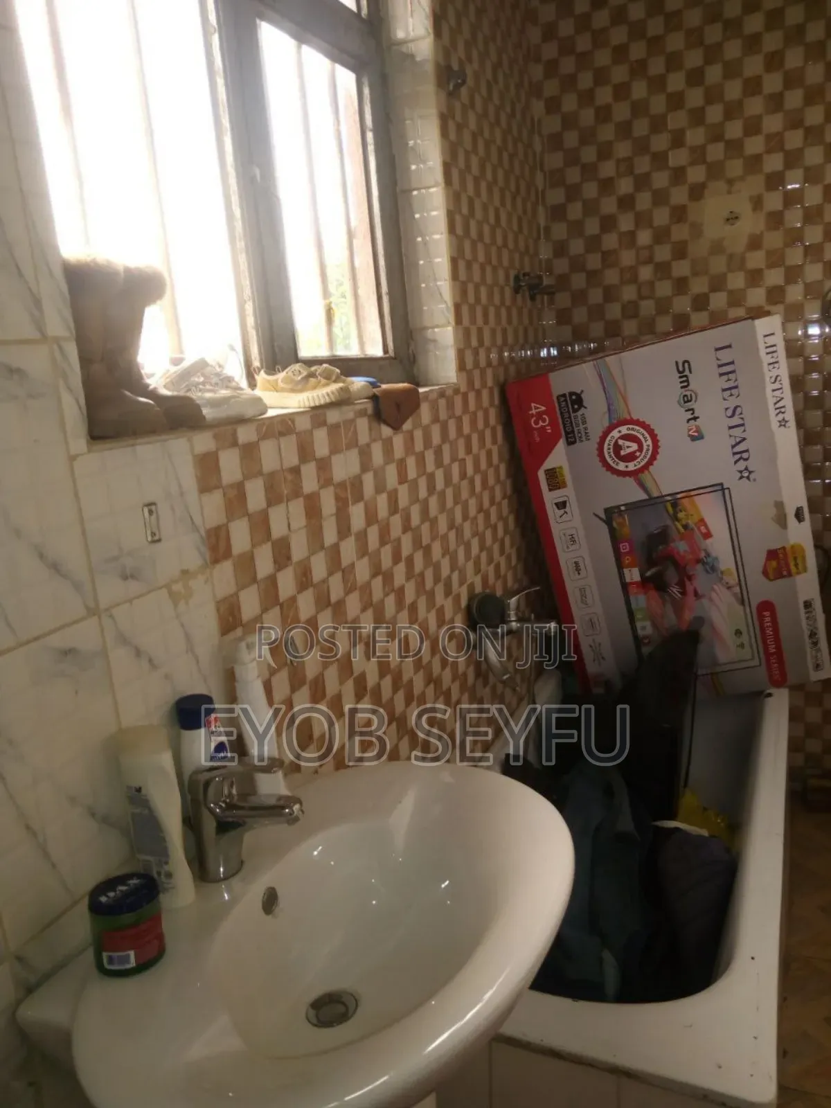 Furnished 3bdrm House in Yeka for sale