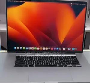New Laptop Apple MacBook Pro 2019 16GB Intel Core I7 SSD 512GB