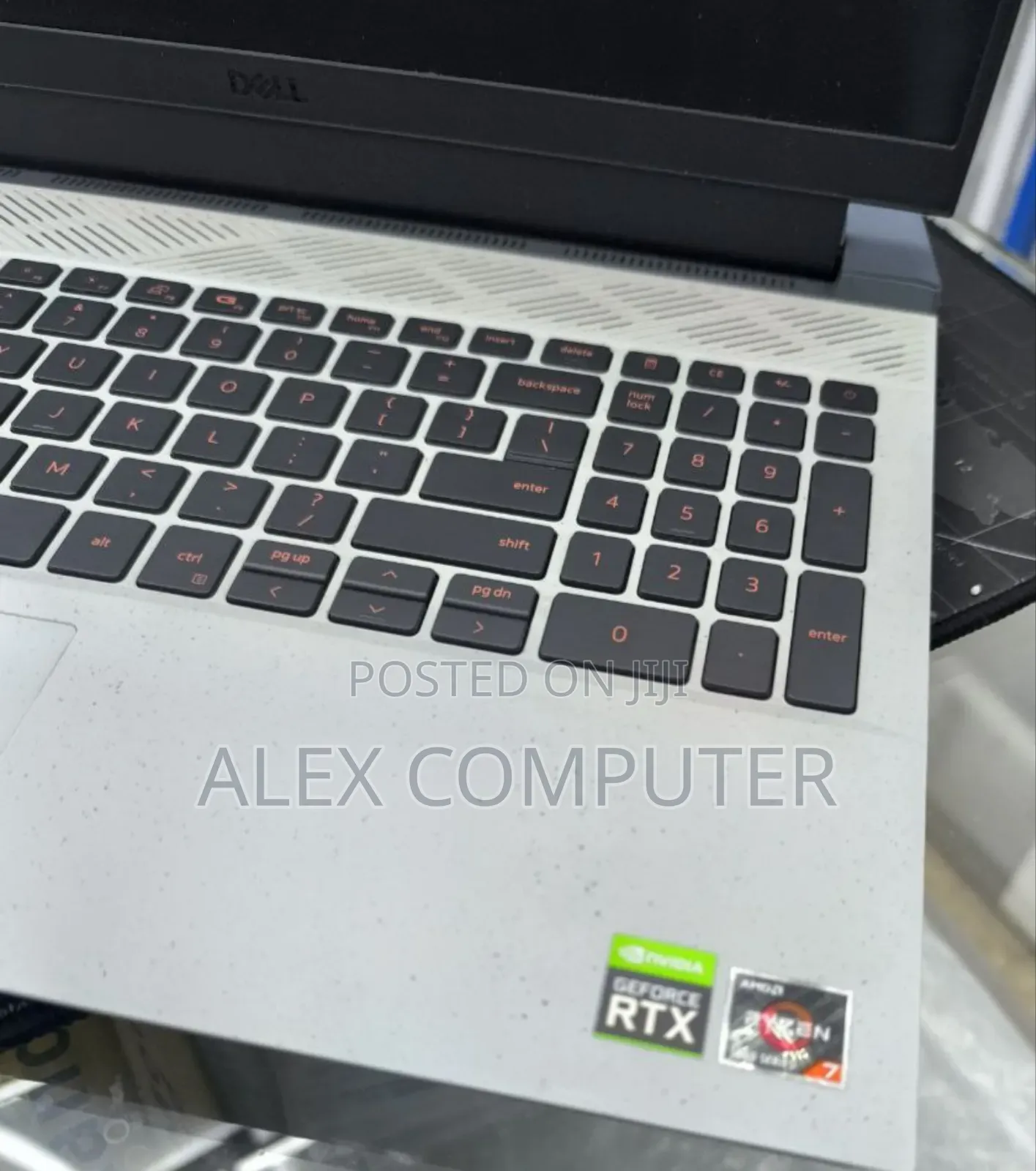 New Laptop Dell G15 5511 16GB AMD Ryzen 7 SSD 512GB