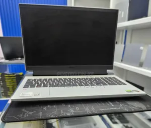 New Laptop Dell 16GB AMD Ryzen 7 SSD 512GB