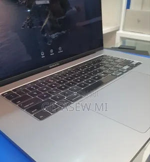 Photo - New Laptop Apple MacBook Pro 2019 32GB Intel Core I9 SSD 512GB