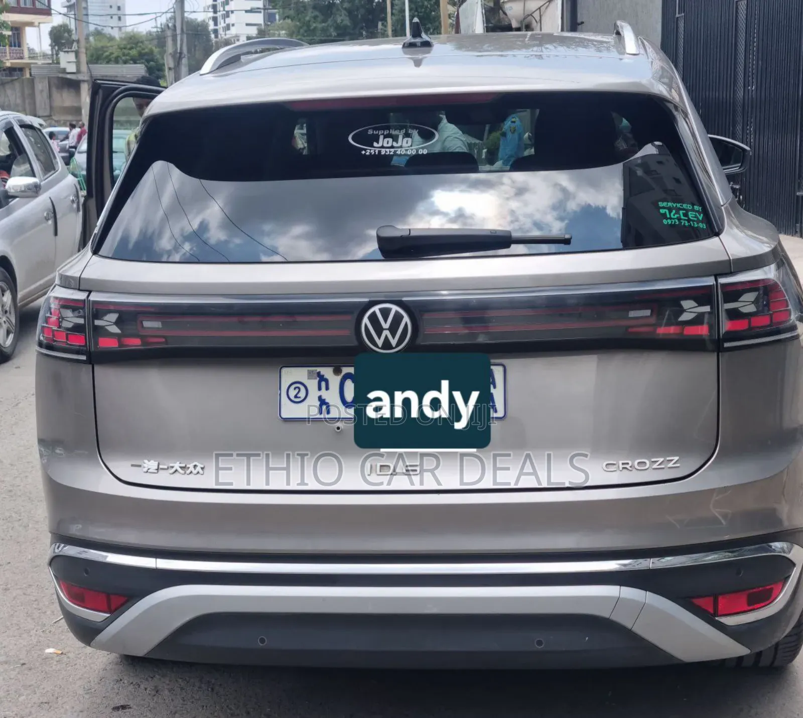 Volkswagen ID.6 2024 Gold