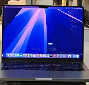 New Laptop Apple MacBook Pro M1 16GB SSD 1T