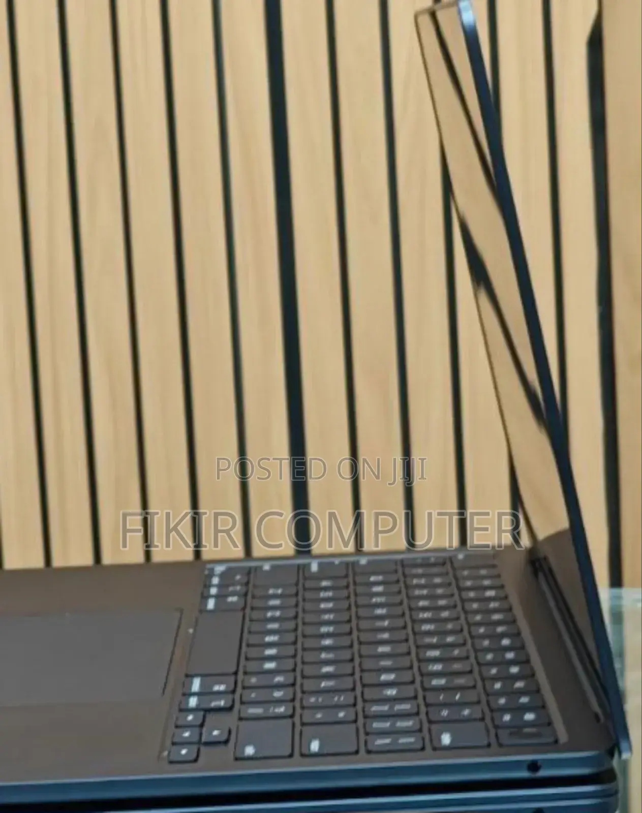 New Laptop Apple MacBook Air 2022 M2 16GB Apple M3 SSD 256GB