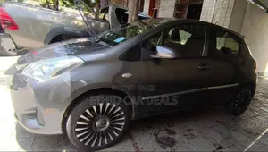 Toyota Yaris 2020 Gray
