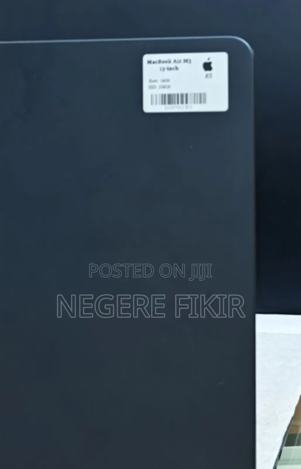 New Laptop Apple MacBook Air 2022 M2 16GB Apple M3 SSD 256GB