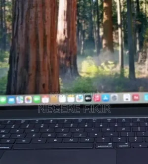 New Laptop Apple MacBook Air 2022 M2 16GB Apple M3 SSD 256GB