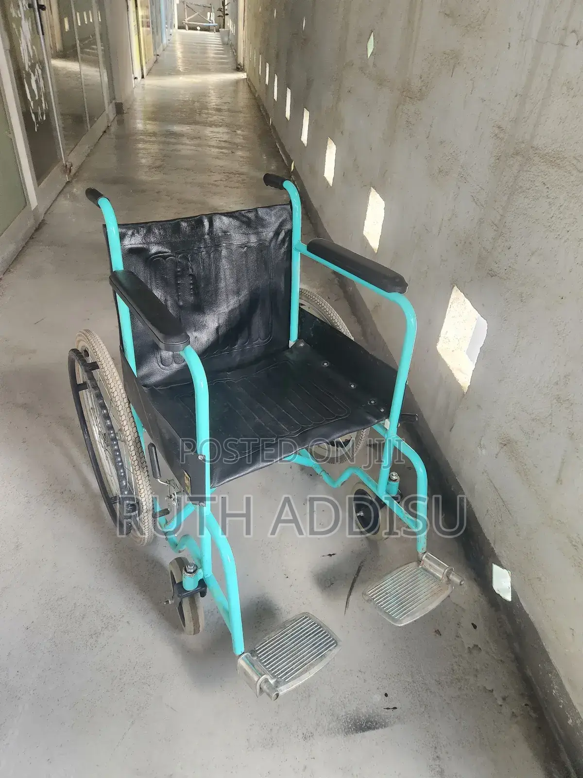 Strong Used Wheelchair名廿almunium Colored Wheelchair胺你wheelchair Bold