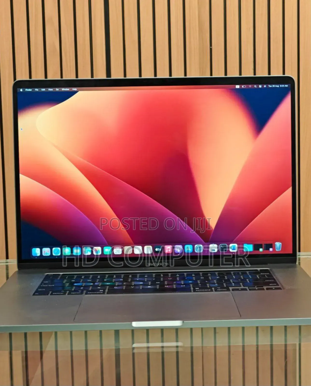 New Laptop Apple MacBook Pro 2019 16GB Intel Core I7 SSD 512GB