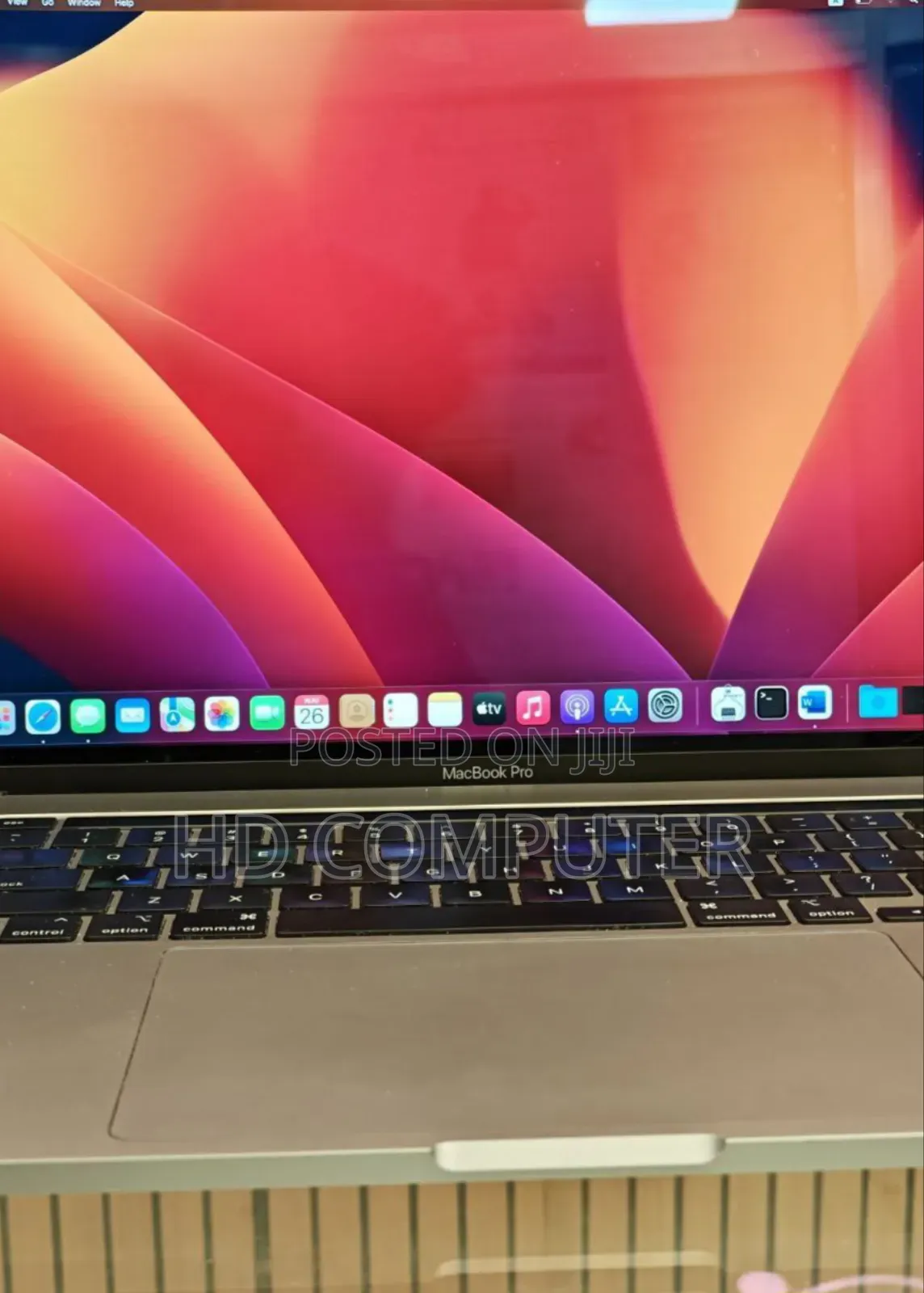New Laptop Apple MacBook Pro 2019 16GB Intel Core I7 SSD 512GB