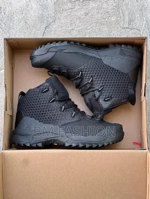 Under Armour Ua Post Canyon Mid Waterproof Men's Boots