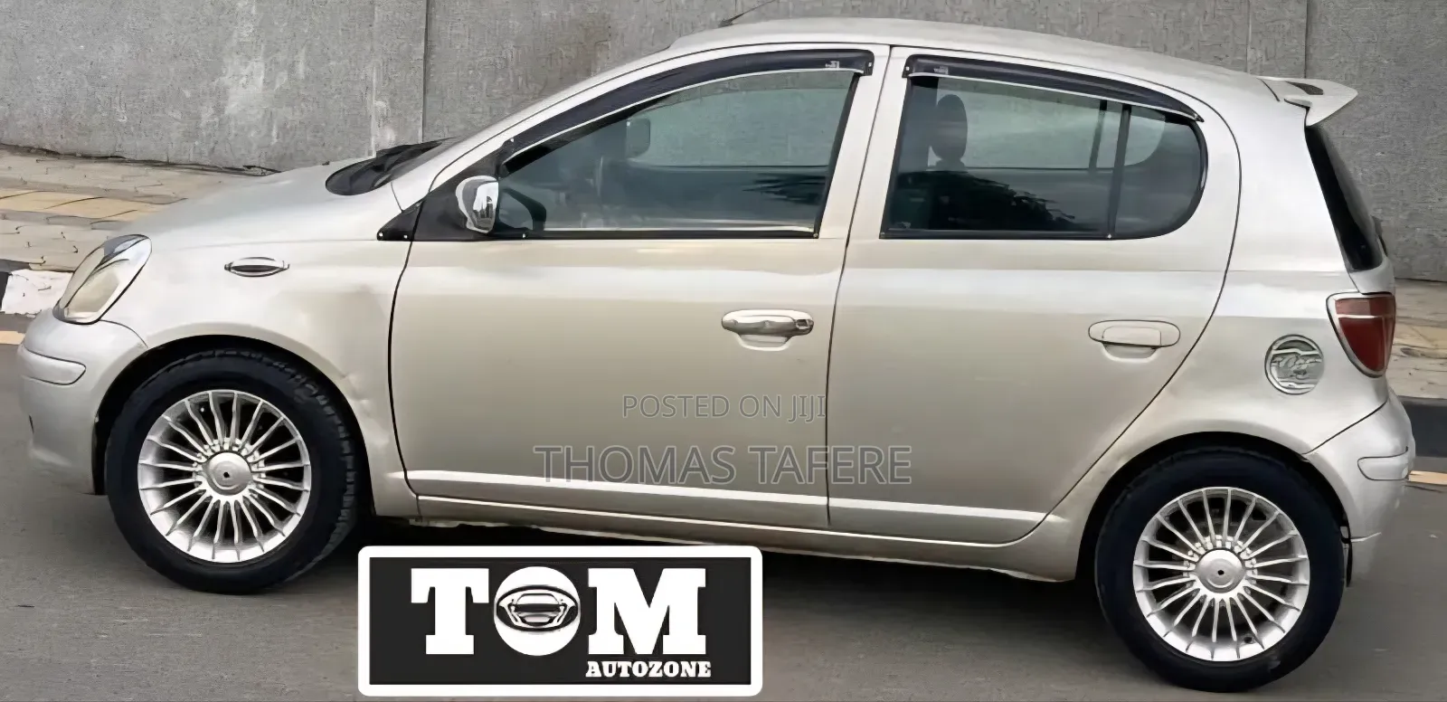 Toyota Vitz 2002 Beige