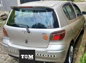 Toyota Vitz 2002 Beige