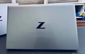 New Laptop HP ZBook Firefly G8 16GB Intel Core I7 SSD 1T