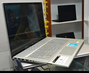 New Laptop HP Envy 17 16GB Intel Core I7 SSD 512GB