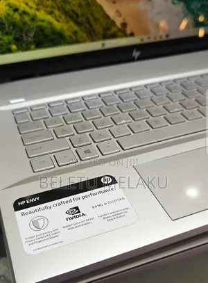 New Laptop HP Envy 17 16GB Intel Core I7 SSD 512GB