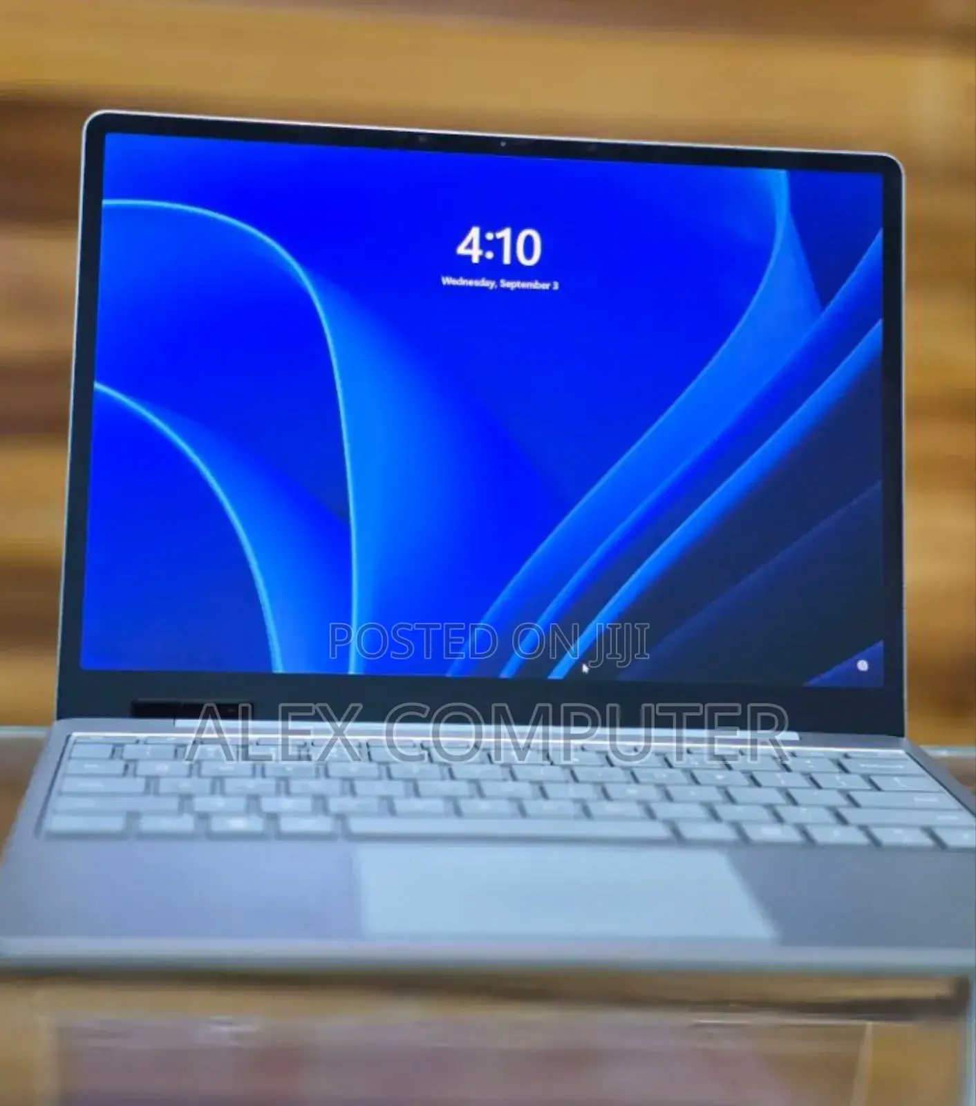 New Laptop Microsoft Surface Laptop 8GB Intel Core I5 SSD 256GB