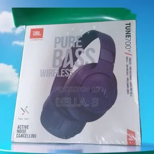 Photo - Brand New 700bt JBL Headset: Rugged and Ready for Action