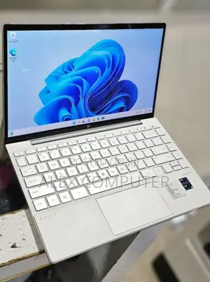 New Laptop HP Envy X360 16GB Intel Core I5 SSD 512GB