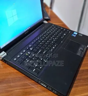 Photo - New Laptop Toshiba Tecra R10 8GB Intel Core i5 SSD 320GB