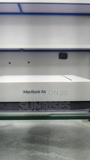 New Laptop Apple MacBook Air 2025 M4 13-Inch 16GB Apple M4 SSD 256GB