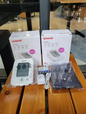 Photo - Electronic Blood Pressure Monitor套፯automatic Bp Kit's፷嚐bp Monitor