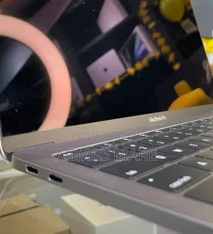 New Laptop Apple MacBook Pro 2017 8GB Intel Core I5 SSD 128GB