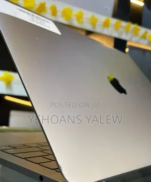 New Laptop Apple MacBook Pro 2017 8GB Intel Core I5 SSD 128GB