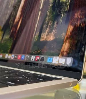 New Laptop Apple MacBook Air 2024 M3 13-inch 16GB Apple M3 SSD 512GB