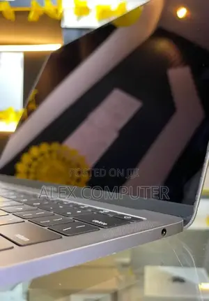 New Laptop Apple MacBook Pro 2017 8GB Intel Core I5 SSD 128GB