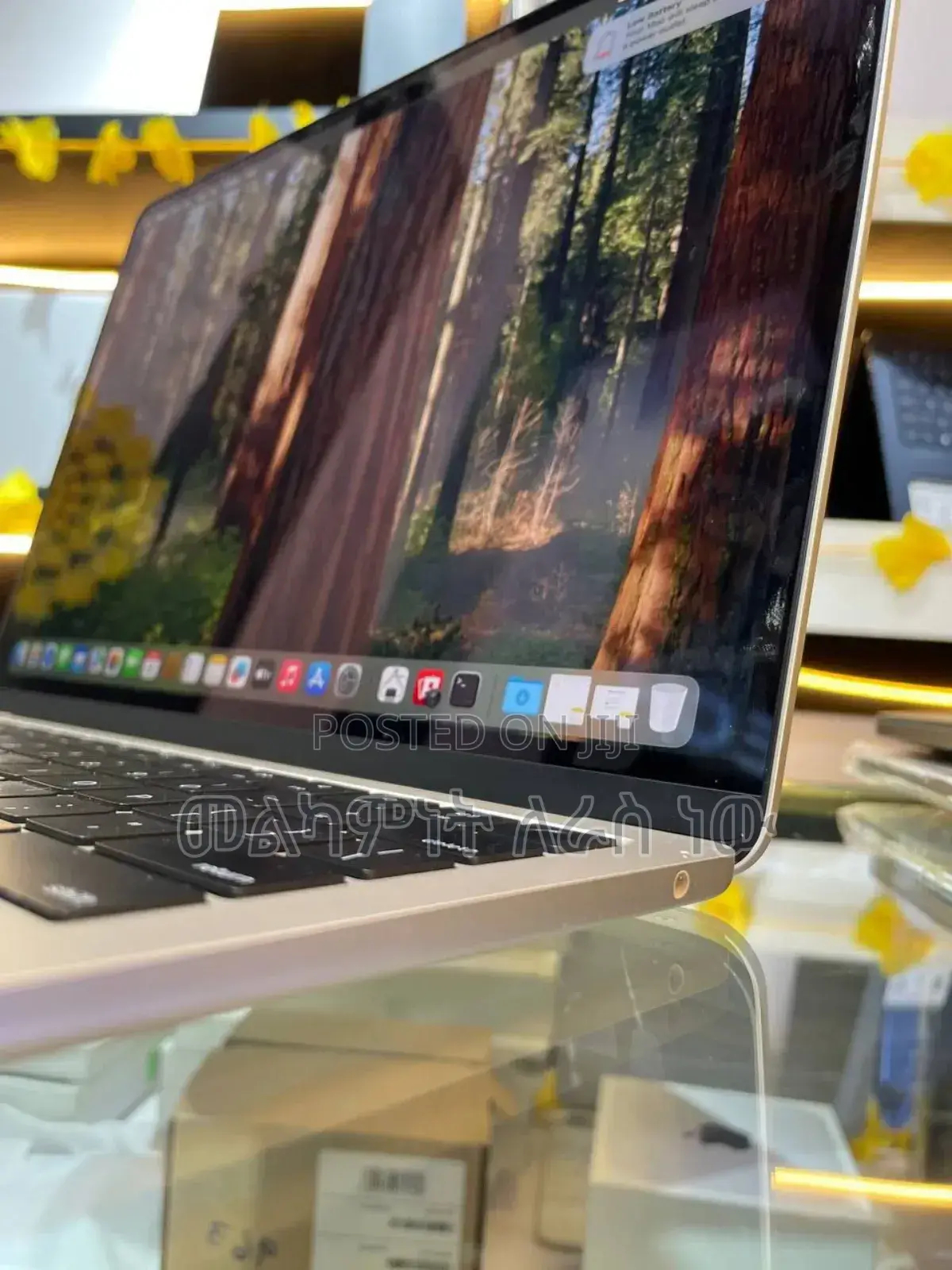 New Laptop Apple MacBook Air 2024 M3 13-Inch 16GB SSD 512GB