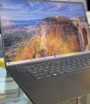 New Laptop Dell Precision 5690 32GB Intel Core Ultra 7 SSD 1T