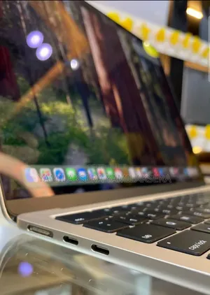 Photo - New Laptop Apple MacBook Air 2024 M3 13-inch 16GB Apple M3 SSD 512GB