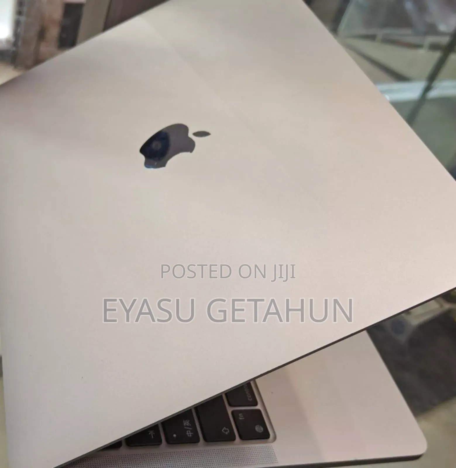 New Laptop Apple MacBook Pro M1 8GB Apple M1 Pro SSD 256GB