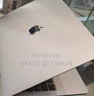 New Laptop Apple MacBook Pro M1 8GB Apple M1 Pro SSD 256GB