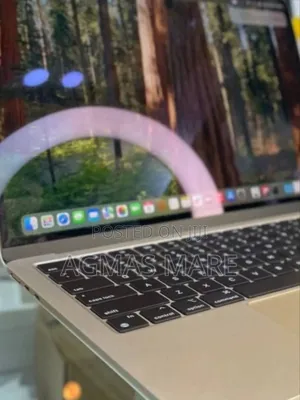 Photo - New Laptop Apple MacBook Air 2024 M3 13-Inch 16GB Apple M4 SSD 512GB