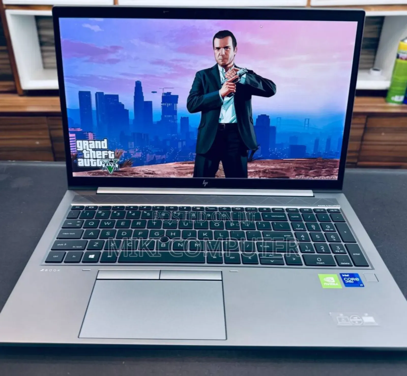 New Laptop HP ZBook Studio 16GB Intel Core i7 SSD 512GB