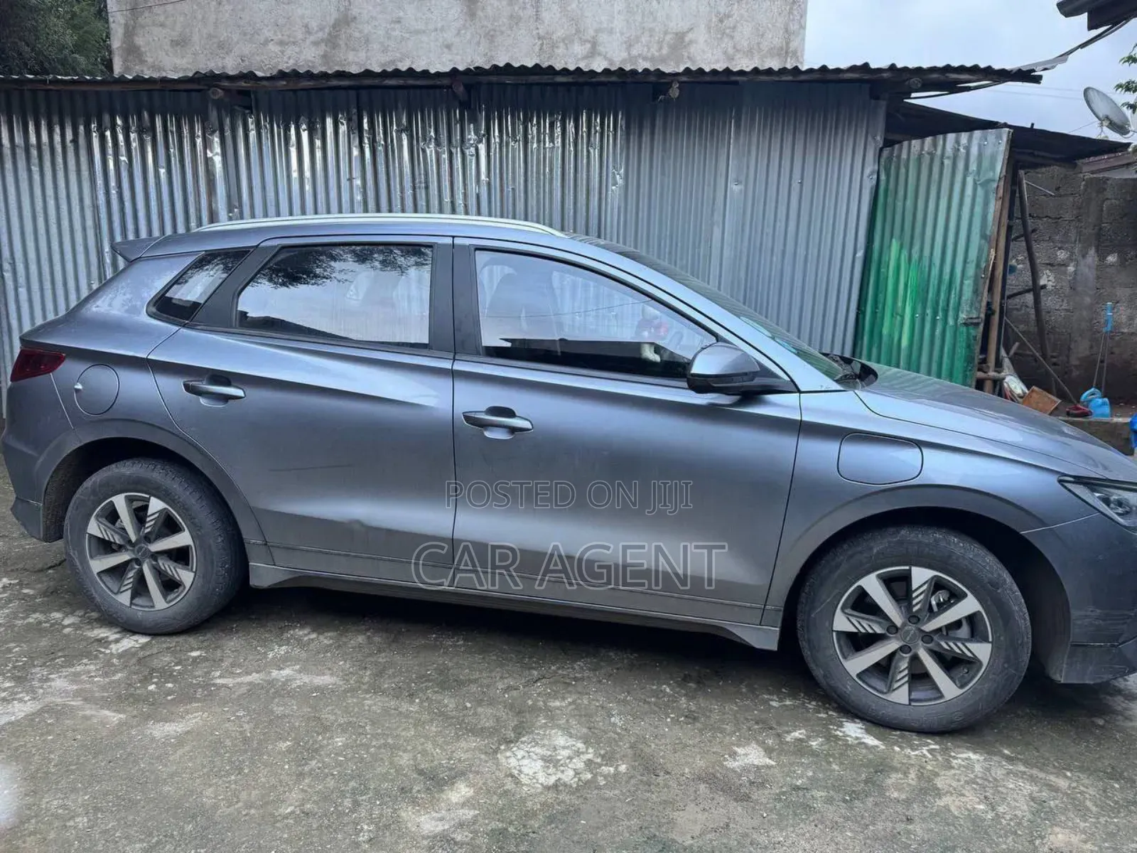 BYD E2 43 kWh 94 hp FWD 2024 Gray