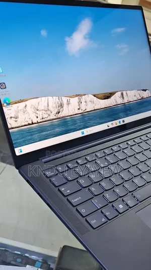 Photo - New Laptop Lenovo ThinkPad Yoga 16GB Intel Core I7 SSD 1T