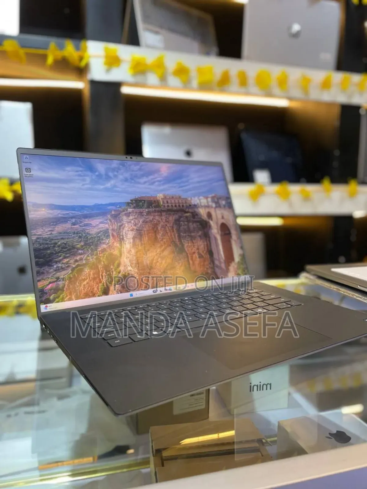 New Laptop Dell Precision 5690 32GB Intel Core Ultra 7 SSD 1T