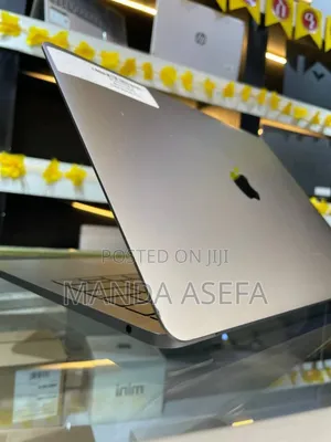 New Laptop Apple MacBook Pro 2017 8GB Intel Core I5 SSD 128GB