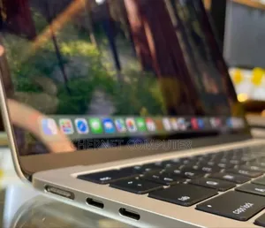 Photo - New Laptop Apple MacBook Air 16GB Intel Core M3 SSD 512GB