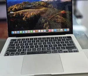 Photo - New Laptop Apple MacBook 8GB Apple M3 SSD 512GB