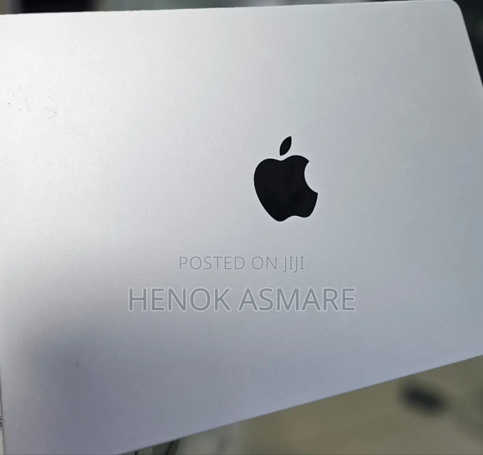 New Laptop Apple MacBook 8GB Apple M3 SSD 512GB