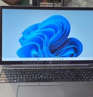 New Laptop HP ZBook Firefly 14 G7 32GB Intel Core I7 SSD 1T