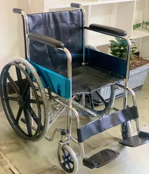 Photo - Wheelchair Chommode Wheelchair