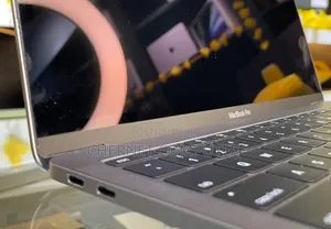 Photo - New Laptop Apple MacBook Pro 2017 8GB Intel Core I5 SSD 128GB